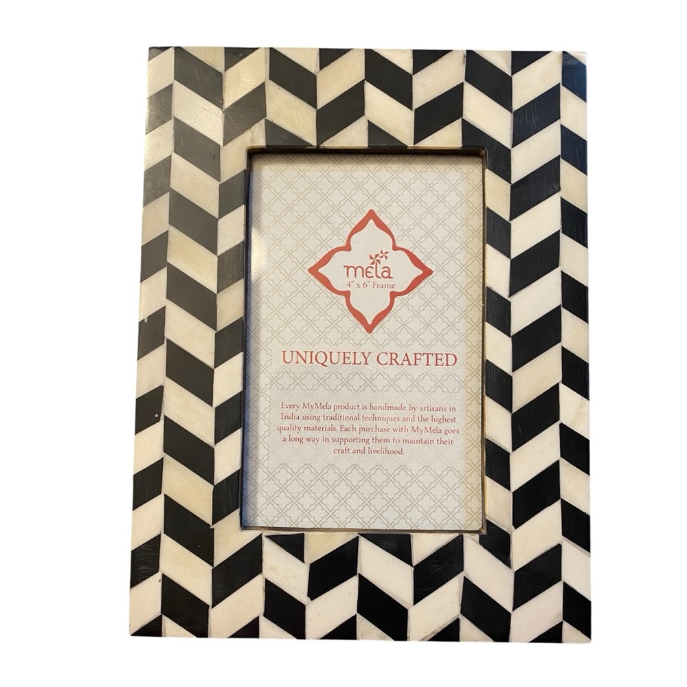 My Mela Black and White Chevron Photo Frame 4”x6”